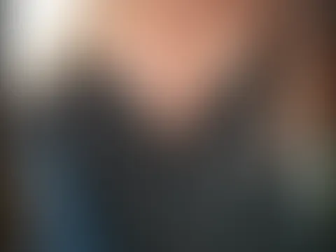 Braver Junge, wo bist du hin? 😈 Ich warte schon ewig… total aufgegeilt und feucht, bereit, dich zu züchtigen, wenn du zu spät kommst 💦