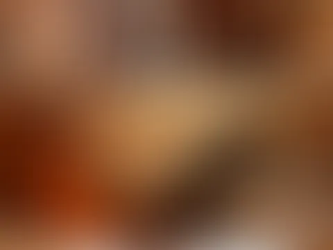 Fan f**kt mich auf der Fensterbank und überall im Zimmer kaputt bis er in mich kommt.