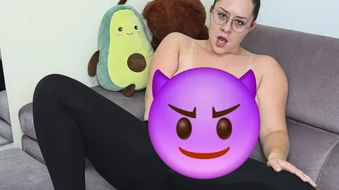 Fingering in leggings🤪😏😍