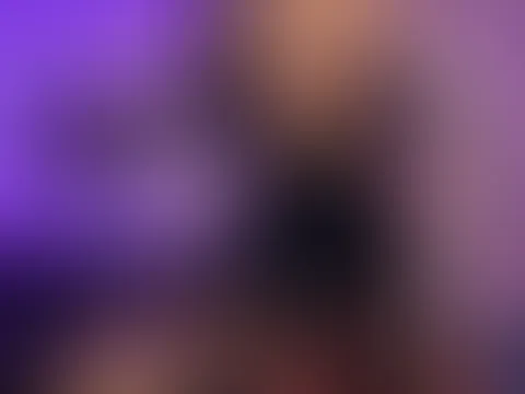 ✨ Ich hab heute ein Party‑Outfit an, das ein bisschen zu viel Aufmerksamkeit bekommt... Was meinst du, over the top oder genau richtig? 😏✨
