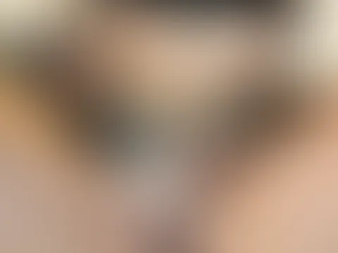 Wenn ich an meinen 4er am Sonntag und an den 3er am Montag denke werd ich schon wieder ganz nass😋💦💦 Erst mal die P***y verwöhnen!! (Video 1:46min)