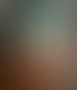 Ich habe eine Einladung von einem Fan angenommen und bin natürlich ohne BH und Höschen bei ihm aufgetaucht. Von Anfang an knisterte es zwischen uns, die Luft war erfüllt von Lust und Erwartung. Seine