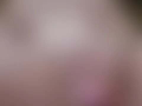 Ich machs mir mit dem einen Oktopus Dildo von den 3 die ich habe🤤 Keine Sorge von den 2 anderen kommen auch noch Videos die sind dann auch größer😏 Aber jetzt sieh mir lieber mal zu wie ich es meiner