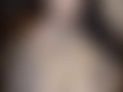 🎅 Heute Nacht hat der Nikolaus etwas ganz Besonderes in deinen Stiefeln hinterlassen .. oder war das etwa ich? Finde es heraus... 😏💋