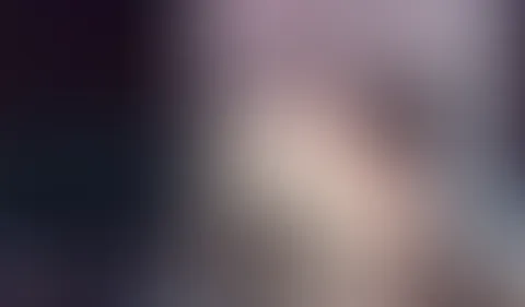 Von Zwei Schwänzen in die F***e gef**kt