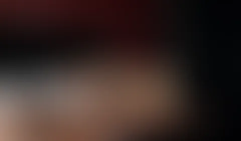 Ich reite blank seinen S*****z ab - bis er in meinem A***h kommt und ich ihm auf den Bauch spritze