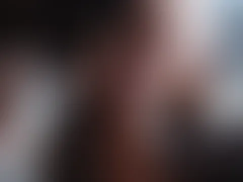 Was sagst du zu meinem Mega-Dildo? 😈