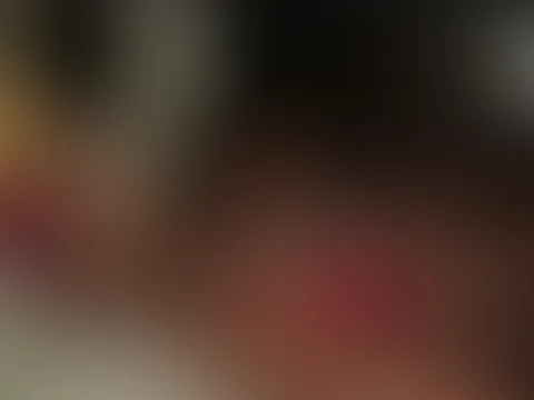 Lady Sunshine Ink zieht mich aus Sie zieht mich aus und verführt mich dabei noch richtig geil. Ganz viel geile Küsse und Berührungen inklusive 🔥