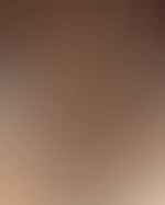Dieser Body hält kaum, was er verspricht… 😈 Meine Brüste wollen raus – und du willst sicher nicht, dass sie warten müssen 😍💋 Die Spitze liegt zart auf meiner Haut… willst du fühlen oder nur schauen