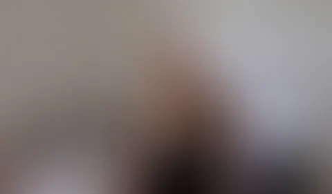 Gagball und Auspeitschen bei devote Lena Lust