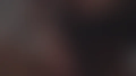 Oh ja, Baby, ich spreize meine prallen Backen weit auseinander für dich... Sieh 😋dir mein enges, rosiges Loch an, das vor Geilheit zuckt und nur auf deinen dicken S*****z wartet.🔥🔥🥵🥵🥵🥵