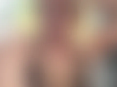 Würdest du so mit mit in ein Swingerclub gehen? Wenn ja was würden wir machen? schreib mir und ich verrat dir ob ich es zulassen würde