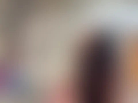 Frisch geduscht… und schon wieder total in Stimmung 🔥   Gefällt dir der Anblick? Dann schreib mir im Chat, was du mit mir machen würdest 😈
