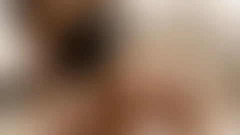 Schon hingekniet und warte auf deinen geilen F**ksaft… wer kommt und macht mich nass? 🥰 Meine Löcher sind bereit...