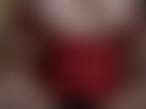 Ich ziehe mich langsam weiter aus 🔥