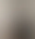 Die Nacht gehört mir – und du mir auch 🖤  Schwarz. Tief. Grenzenlos. Ich bin die Herrin. Ich befehle, du gehorchst. Keine Flucht. Kein Widerspruch. In meiner Welt regiert nur eines: Gehorsam.  Als Do