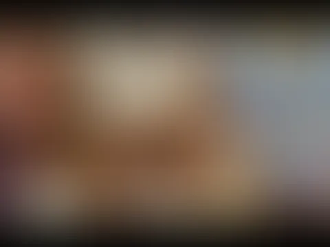 Besorge es mir in verschiedenen Positionen Richtig geil selber.. und präsentiere dir meine Löcher