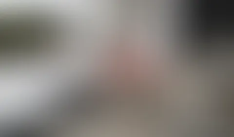 Abgesquirtet im Garten scheiß auf deine Ehefrau!