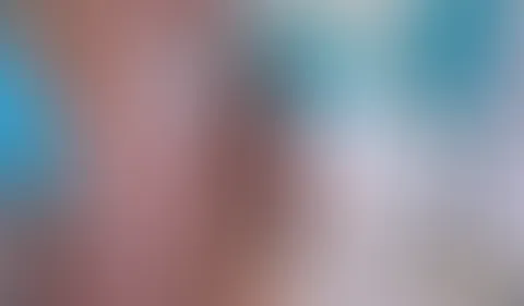Russisches Mädchen genießt intensiven Analsex!