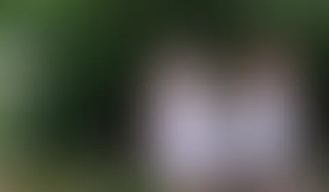 F**K! Meine STIEFSCHWESTER p**st mir auf die NACKTEN FÜSSE!
