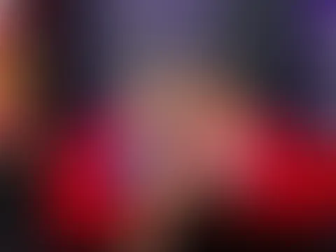 Zwei Seiten, ein Vibe… und beide sind verdammt heiß 🔥 Ein bisschen süß, ein bisschen frech – welche gefällt dir mehr? 😉 Oder willst du einfach beide näher kennenlernen? 💫
