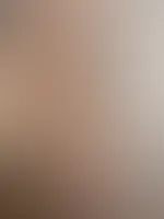 Fehlen nur noch deine Hände an meinen Brüsten oder was meinst du ?