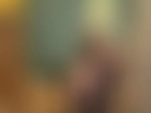 Seine Eltern müssen warten, er muss mich erst noch f**ken!