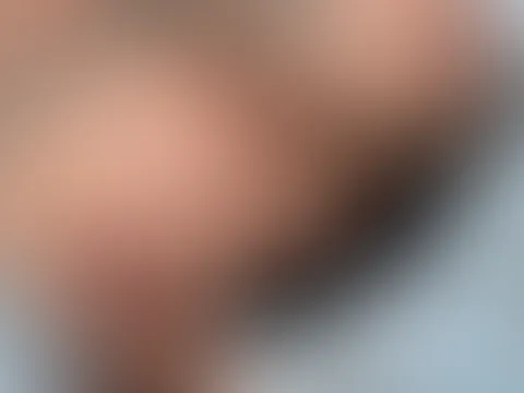 Guten Morgen - was denkst soll ich die zwei hübschen wieder piercen lassen ?