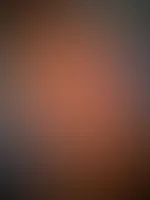 Ich vertreibe mir heute den Tag auf der Couch ! 🔥 Was machst du schönes? Schreib mir doch gerne 😘 LG Eva 🔥🌶️