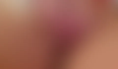 Meine saftige geile P***y würde ich dir ja so gerne ins Gesicht drücken😝 damit du sie leckst😍🤤💦 #p***y #p***yeating #saftig #nahaufnahme