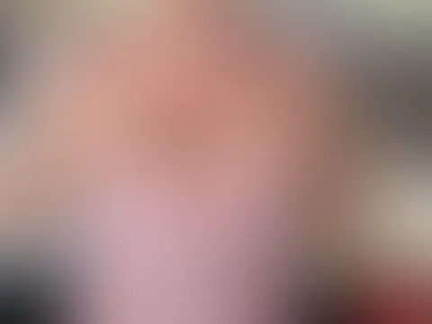 Frohe Ostern mein Schatz und ein kleinen Striptease genießen, mein nackten Körper, meine Brüste bis zur meiner heißen P***y😍💦.