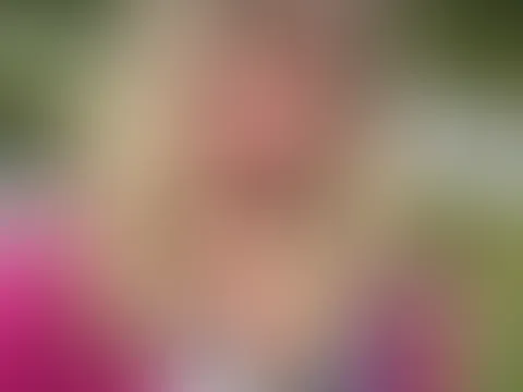 Ich musste die Chance einfach nutzen… sie telefoniert und ich besorge es mir geil am See!! 🤫