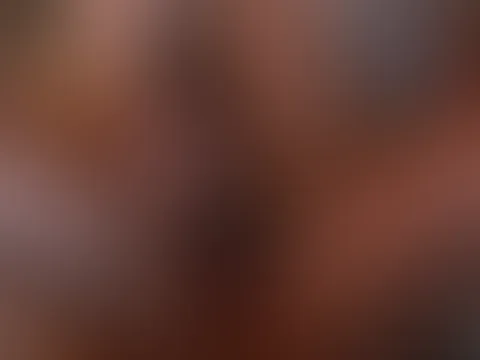 Selflove auf dem Tantrastuhl in heißem Hemd und geilem Orgasmus