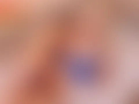 💙 Was meinst du? Soll ich morgen das Blaue tragen? 😏 Heute ohne... morgen nur mit? 🤭 Ich bin sooo gespannt auf deine Meinung. 💋🔥