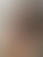 OMG, meine P***y ist so feucht, dass meine F****r fast von alleine reinflutschen… Wäre dein harter 🍆 nicht viel besser? 😏🔥