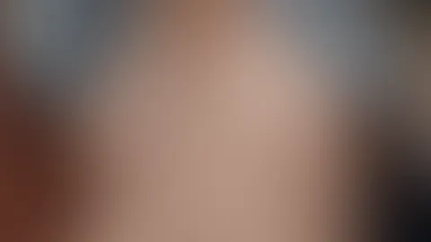 Willst du meine Titten sehen?