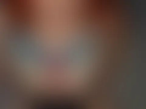 Würdest du mir auf mein Dekolleté spritzen wollen ? 💦