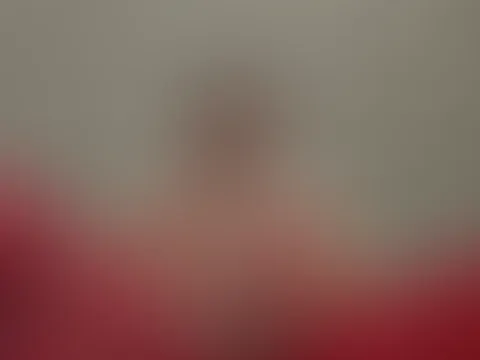 SB VIDEO!❤️ Ich trage einen roten Catsuit und meine roten Pleaser High Heels Stiefel ich sitze im Bett du siehst mich komplett (mit Gesicht) ich habe so bock bekommen und besorge es mir mit einem geil
