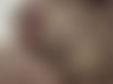 Uhh ich fummel mir meine m****i mit sicht von unten 🥵😘