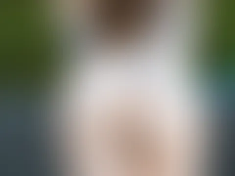 🎀 Hi, ich bin deine Nachbarin von nebenan Ich mag es, Leute wirklich kennenzulernen, über kleine Geheimnisse zu lachen und auch mal ein bisschen zu flirten. Wenn du Lust auf persönliche Chats hast, b
