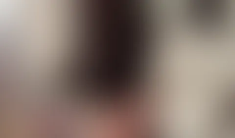 Nach einer längeren Zwangspause hieß es jetzt: Endlich wieder swingen! Und zwar in meinen Lieblingsdessous 😉. Auf einer Party, wo ausnahmsweise auch mal Single Männer zugelassen waren – aber genervt