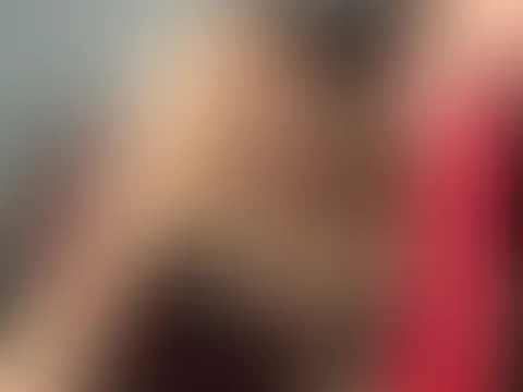 Ich bin wie Kaffee ☕ – heiß, ein bisschen süchtig machend und definitiv in der Lage, dich morgens wachzurütteln 😏 Am häufigsten findest du mich übrigens früh am Morgen online ✨Schreib mir, ich beiß n