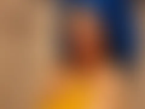Da will man nichts ahnend schööööön unter die Dusche, was passiert?  Man schreit das ganze Haus zusammen, warum? Weil die Hanfwerker vergessen haben das Warm-Wasser wieder an zu machen 😂  Wie soll ic