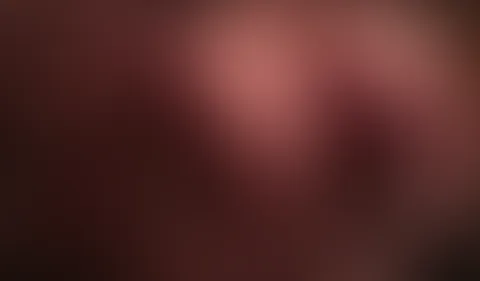 Große, natürliche Titten einer dreckigen S******e