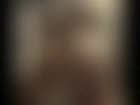 Fingering P***y & Butt Plug in the Mall