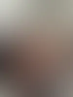 Ich wünschte ich könnte mit meiner Zunge an deiner Eichel spielen 👅🥵
