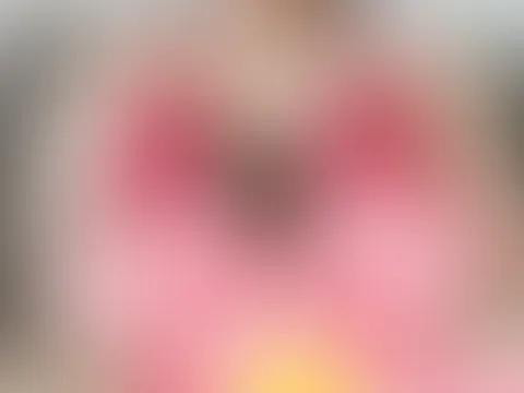 Ich f**ke mich mit einem 30cm Dildo!
