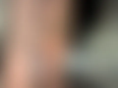 Black Cock im Hotelzimmer