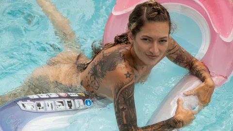 Hot pool fun – splashing about with pleasure 18+