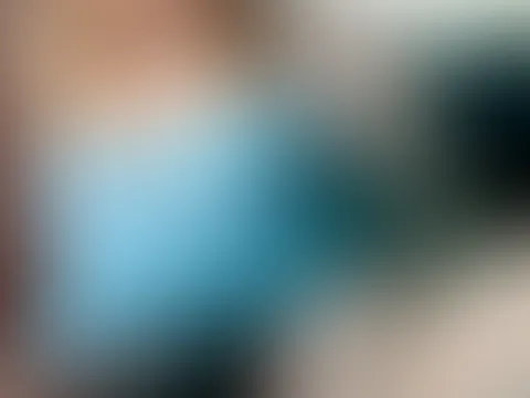Ist dir auch so heiss 😏? Zwischen meinen Beinen ist viel Platz zum "abkühlen" 😜